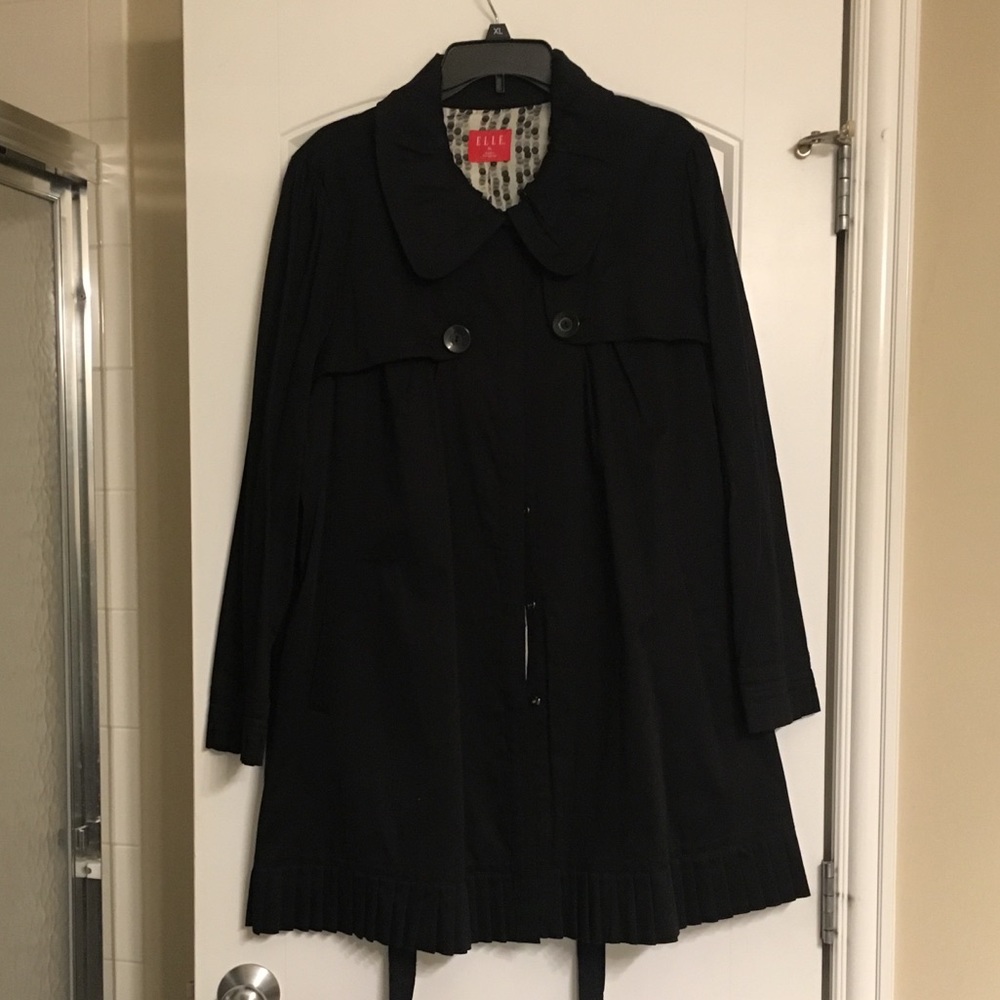 Elle trench coat in Black